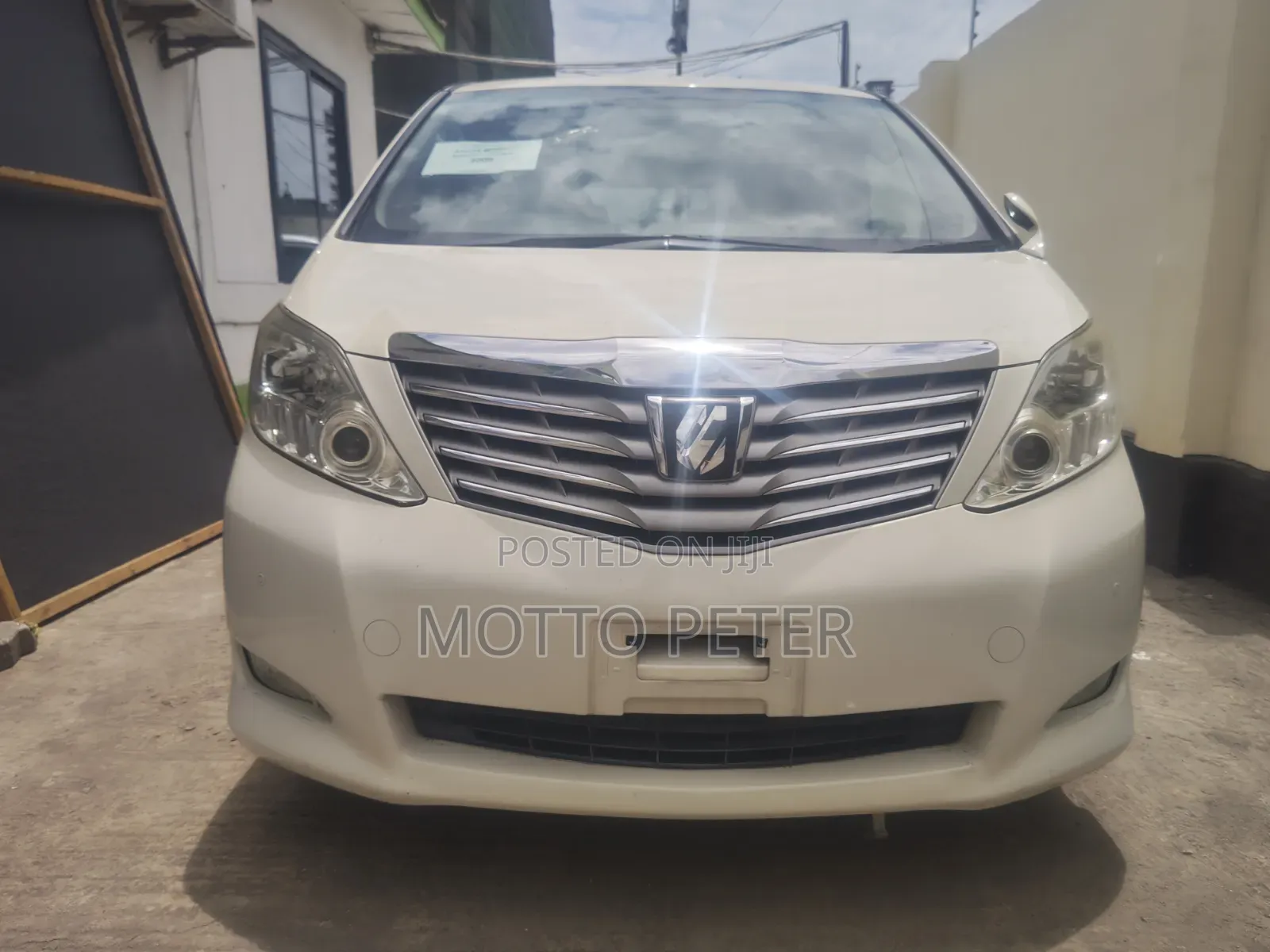 Toyota Alphard 2010 Off white
