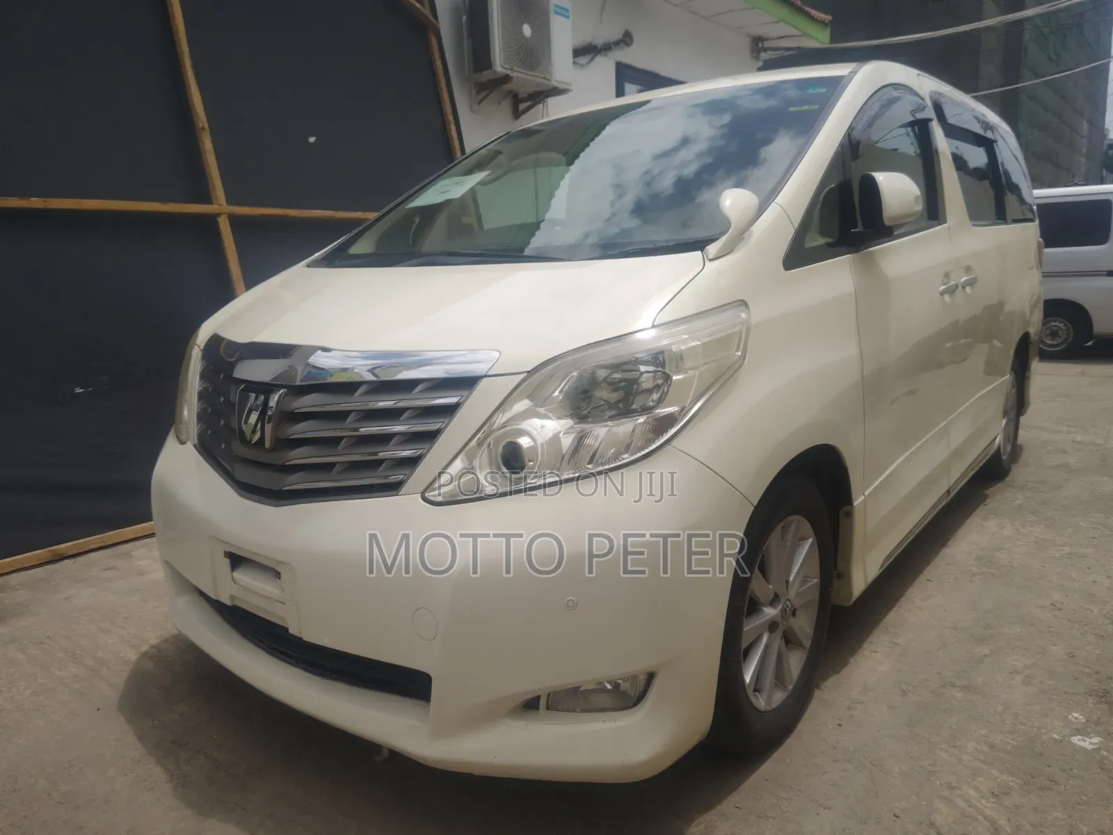 Toyota Alphard 2010 Off white