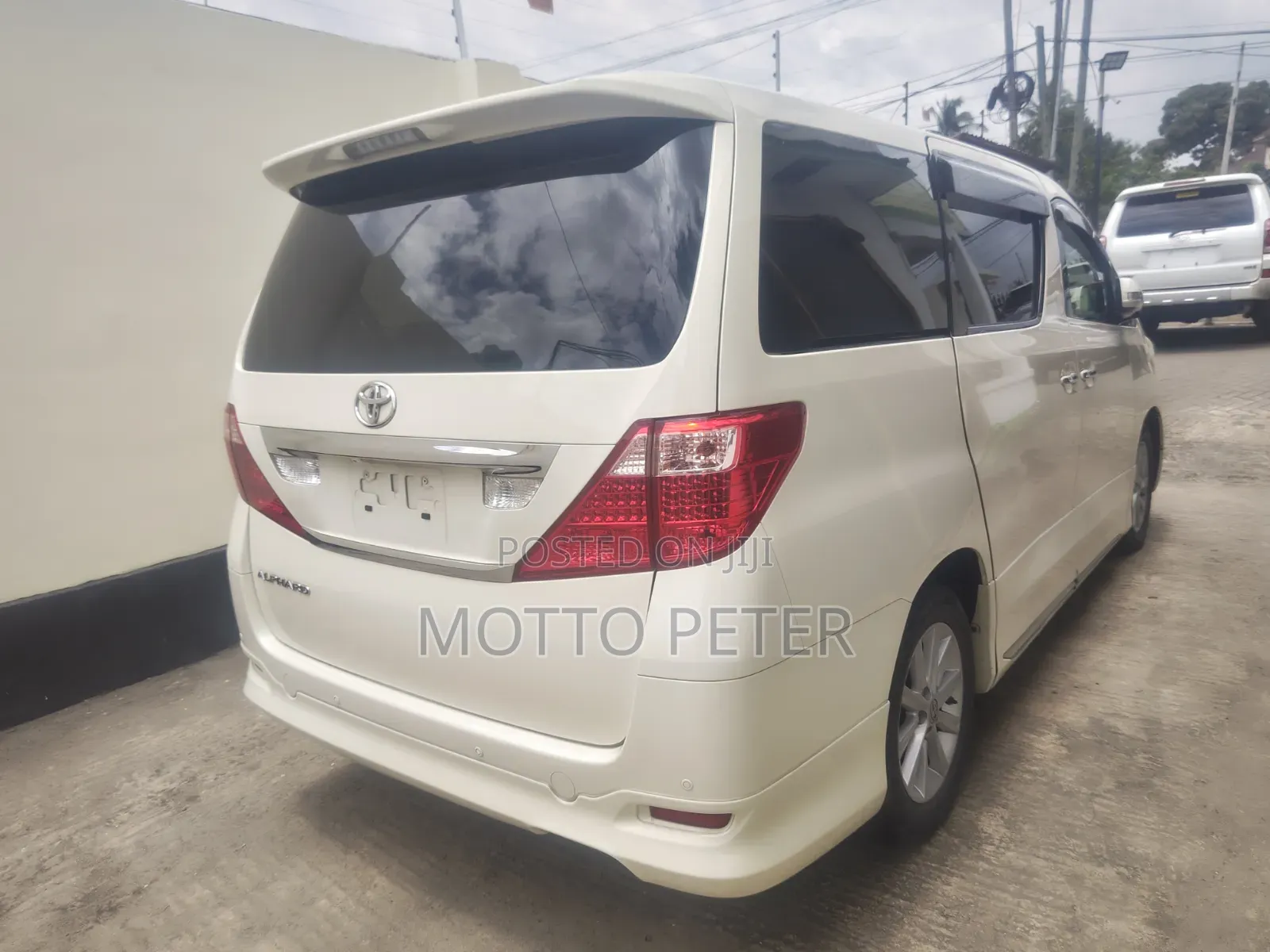 Toyota Alphard 2010 Off white