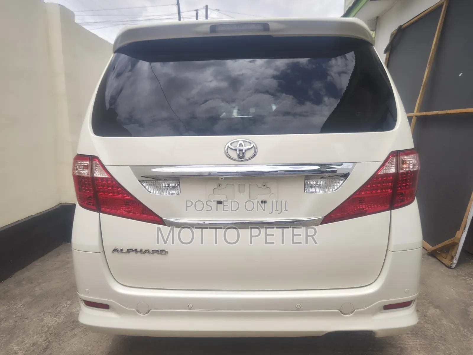 Toyota Alphard 2010 Off white