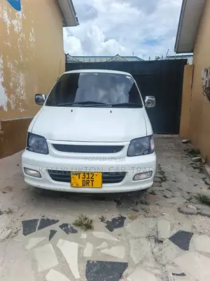 Toyota TownAce Noah 1998 White