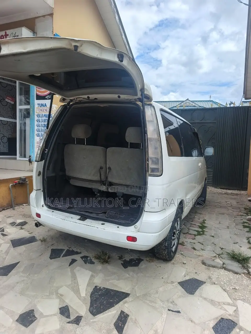 Toyota TownAce Noah 1998 White