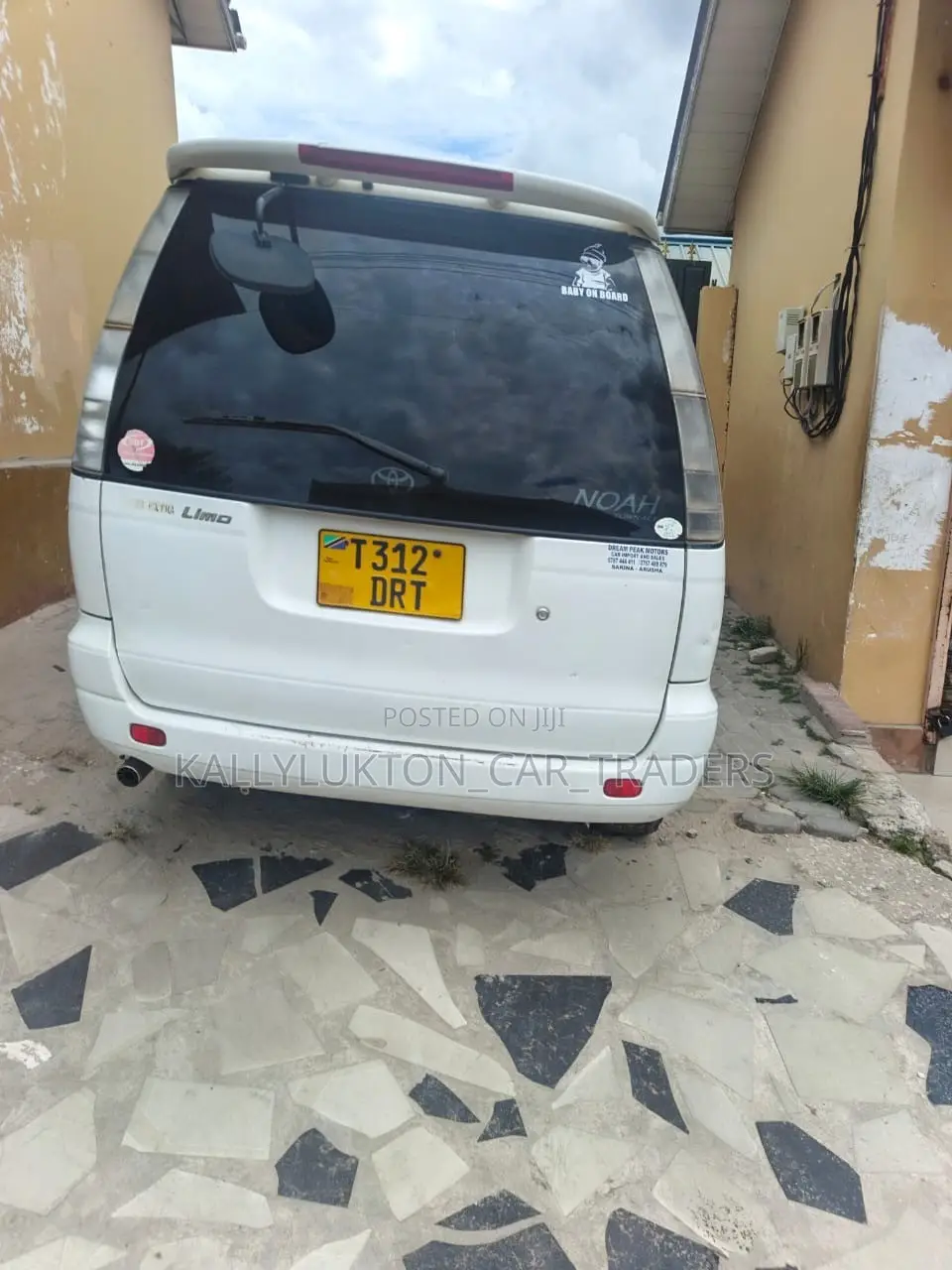 Toyota TownAce Noah 1998 White
