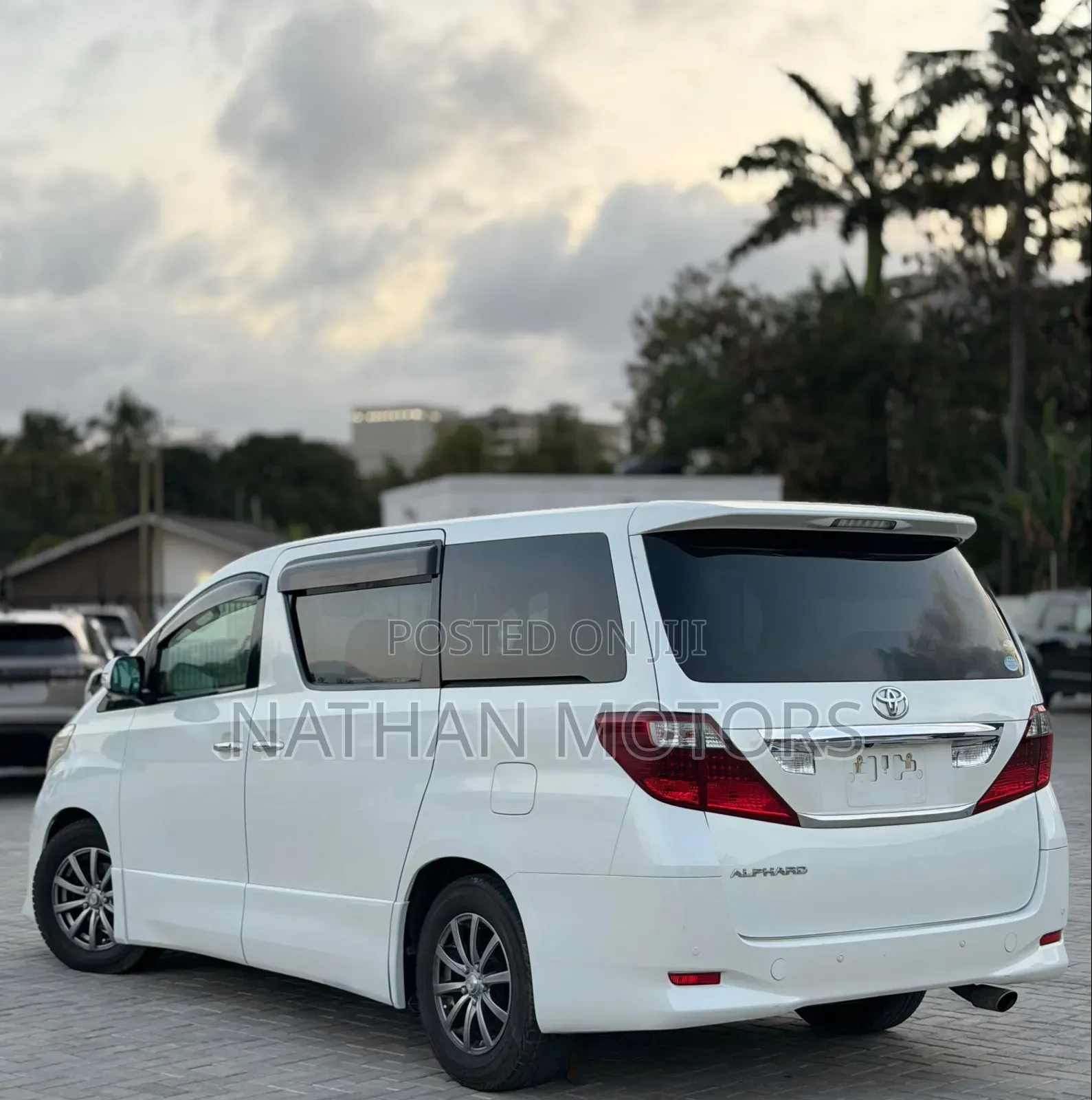 Toyota Alphard 2010 White