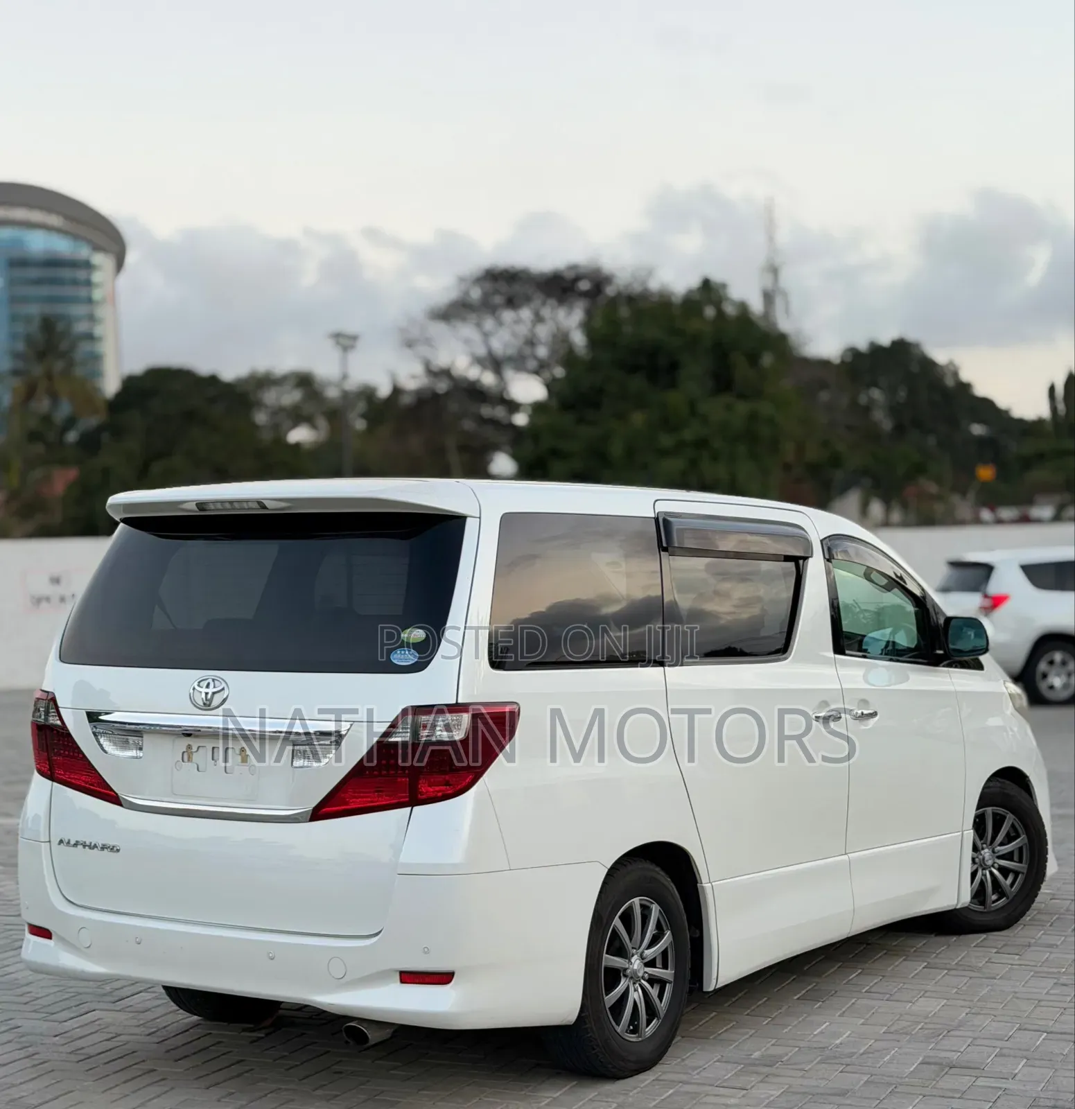 Toyota Alphard 2010 White