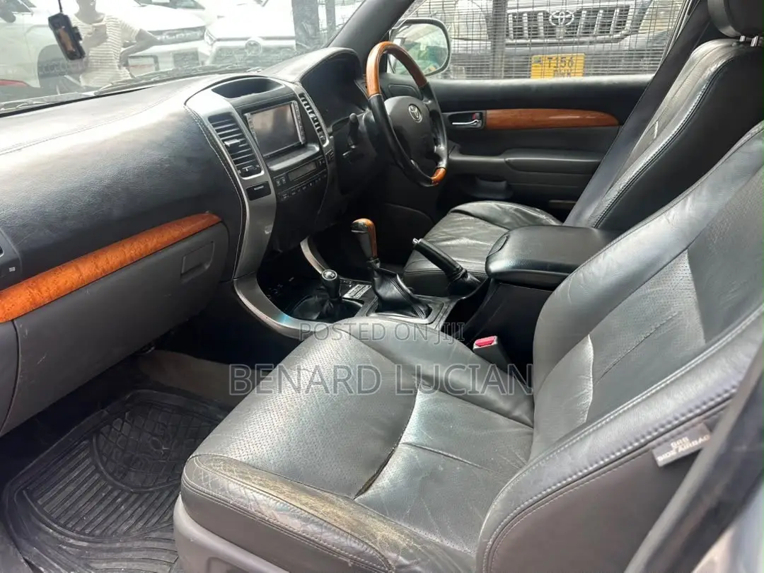Toyota Land Cruiser Prado 2006 Silver