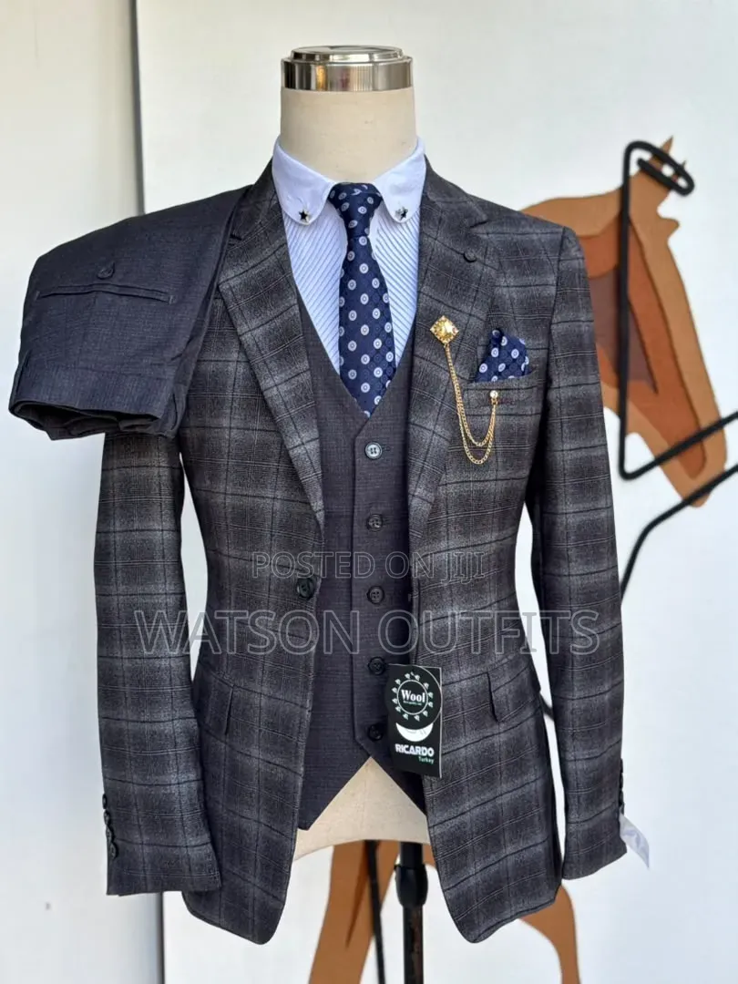 4 Colours 2 Brands Suits for Men's Materials Grade 1 One