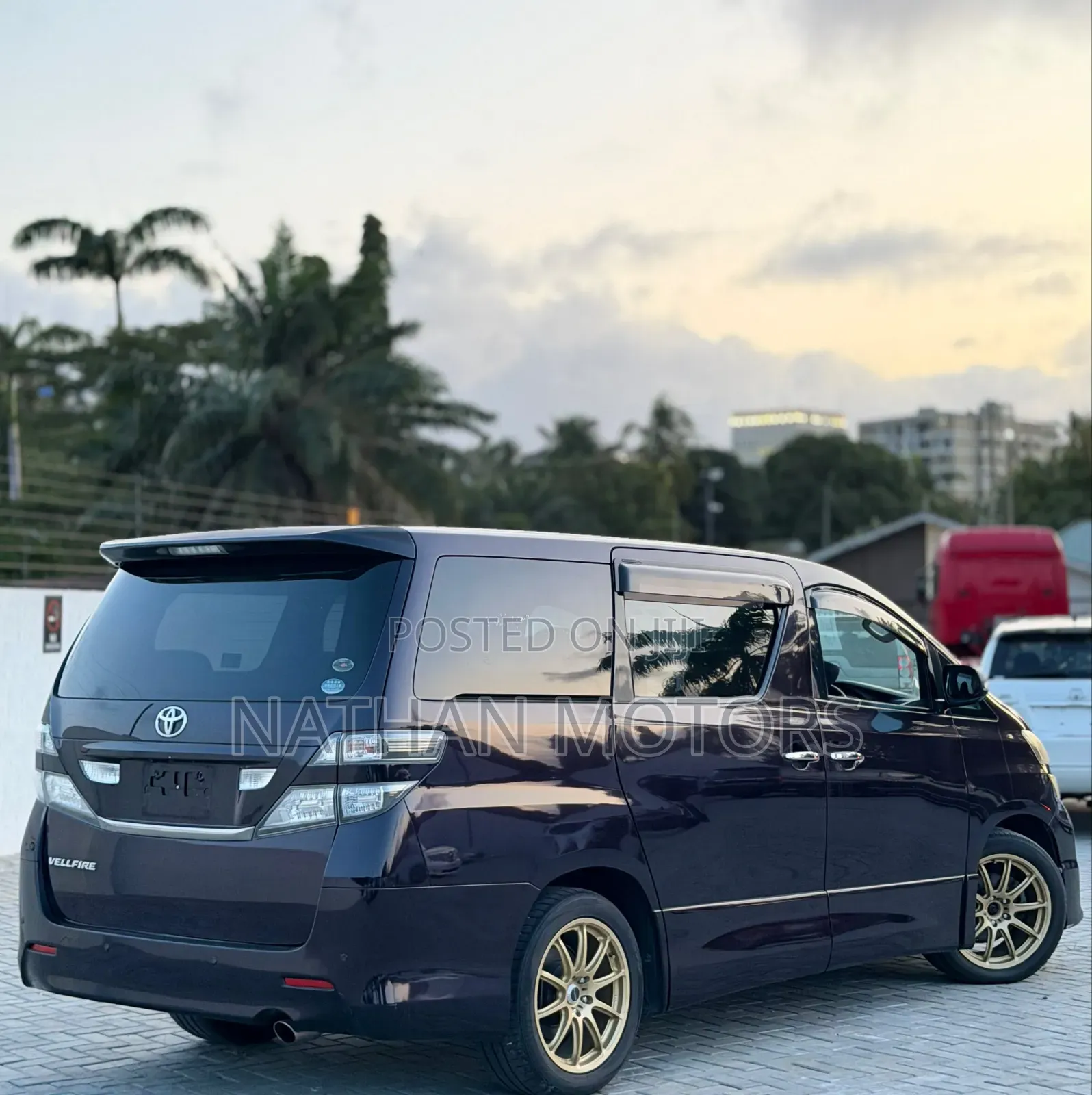 Toyota Vellfire 2009 Purple