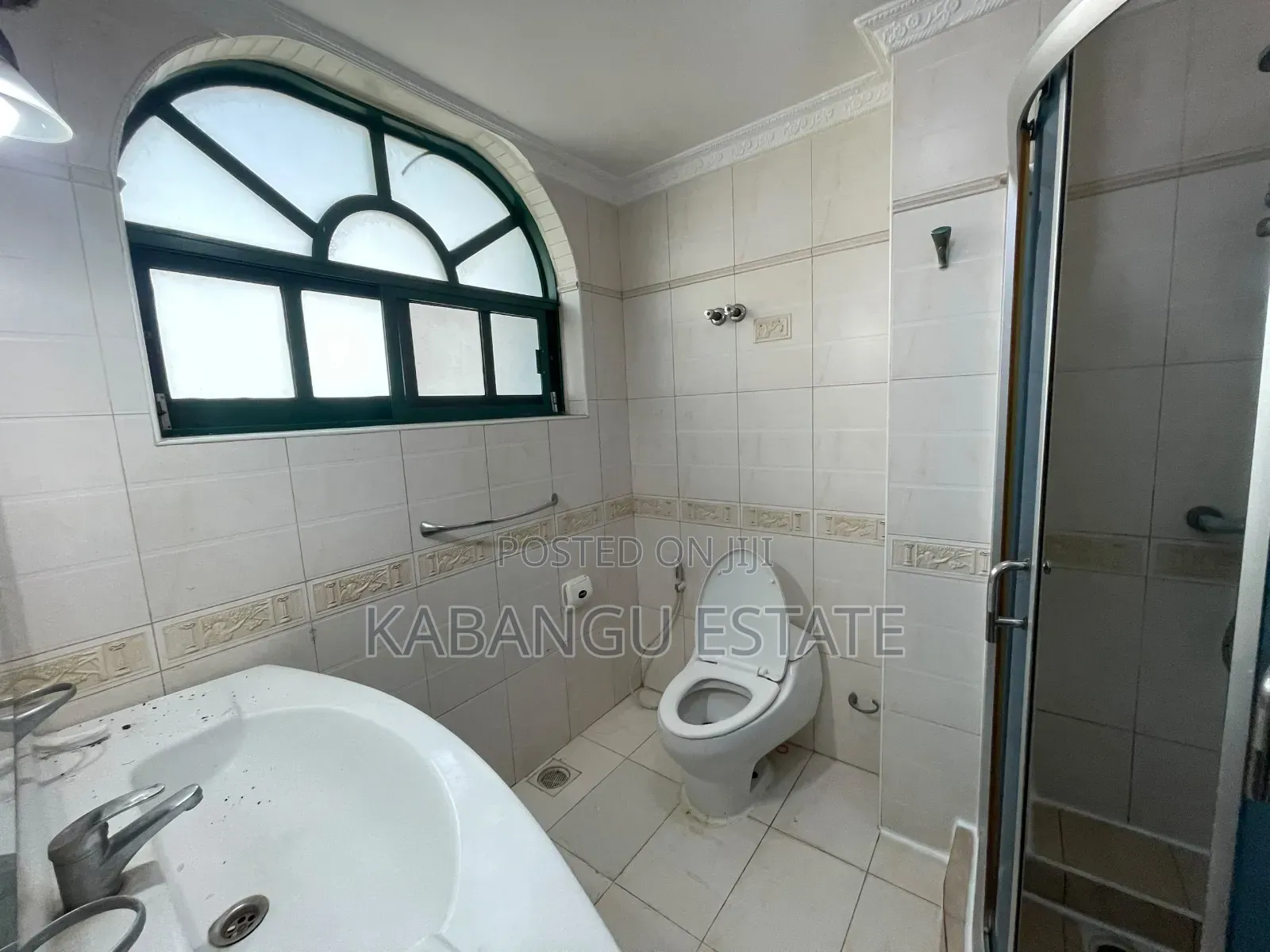 Furnished 2bdrm Apartment in Upang Un Road, Upanga West for rent