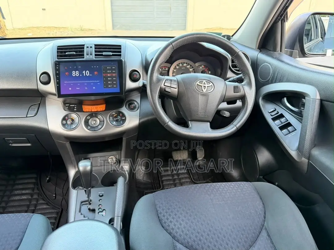 Toyota Vanguard 2012 Black