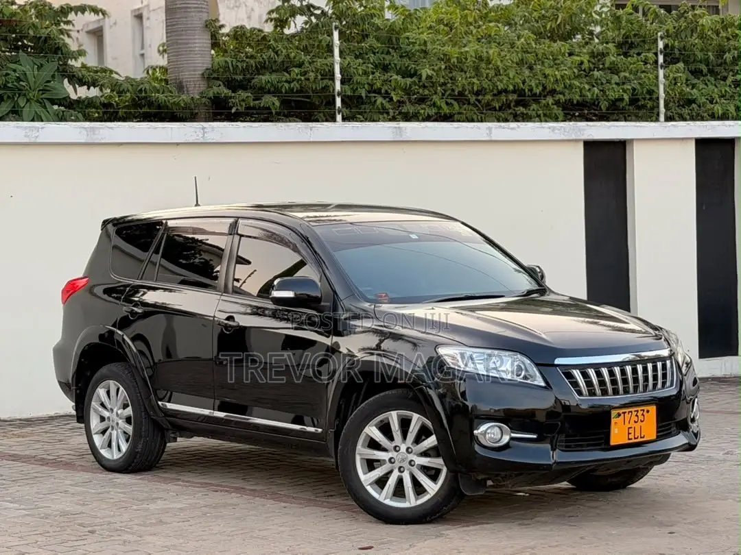 Toyota Vanguard 2012 Black