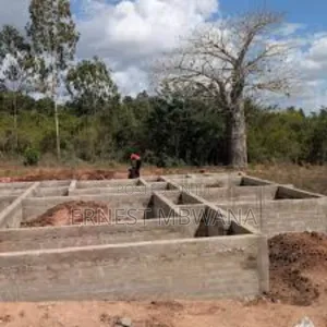 Kiwanja Kinauzwa – Kange Mbugani, Tanga