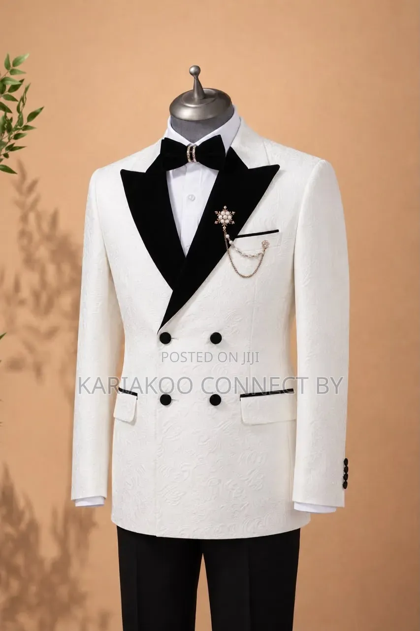 Executive White Jacquard Double-Breasted Groom Suit