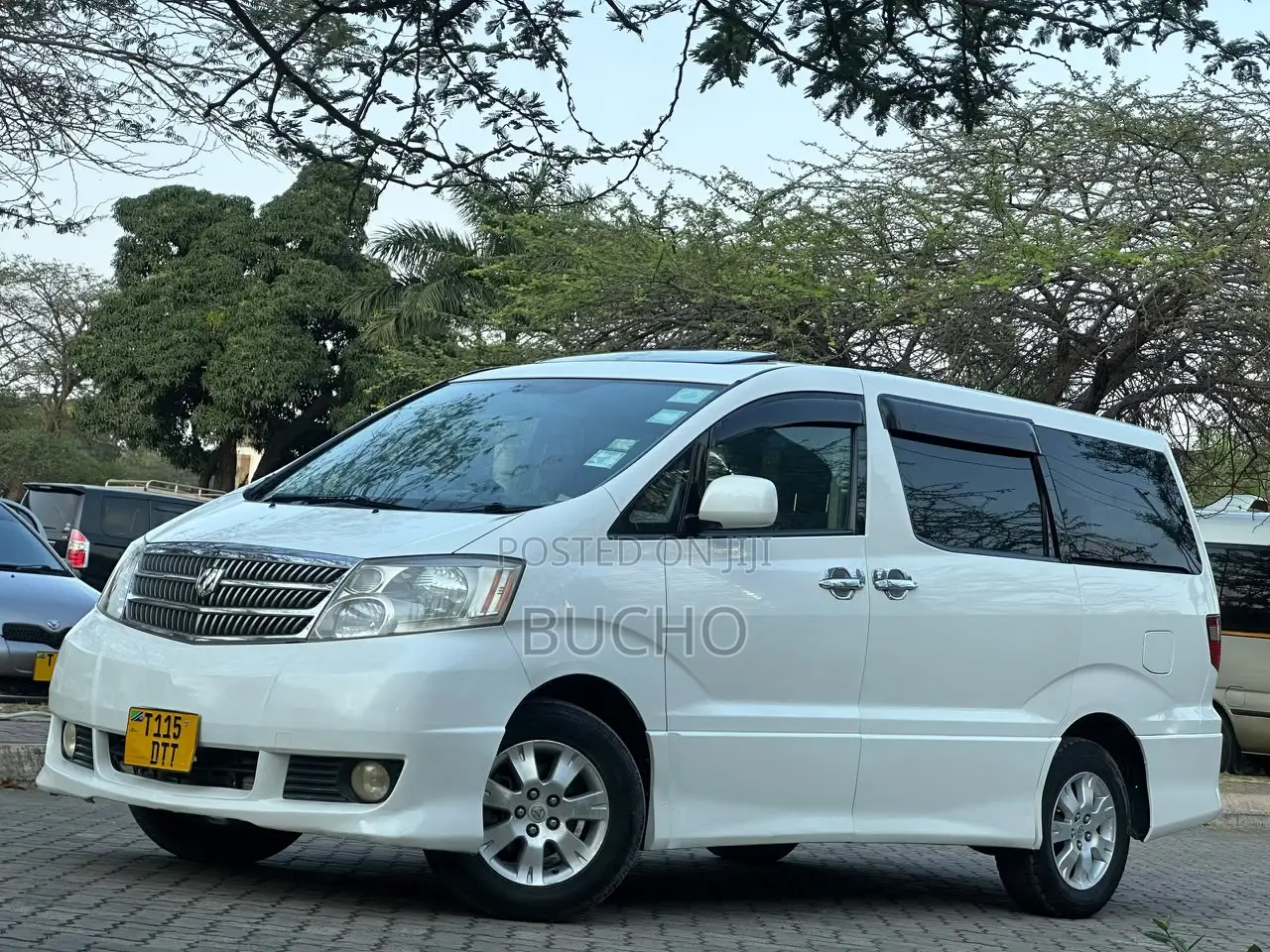 Toyota Alphard 2004 White