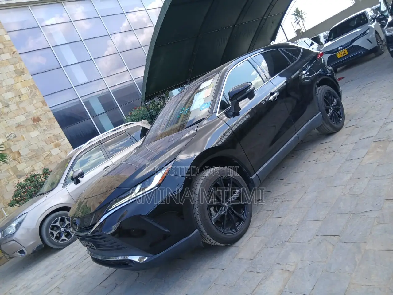 Toyota Harrier 2.0 2020 Black