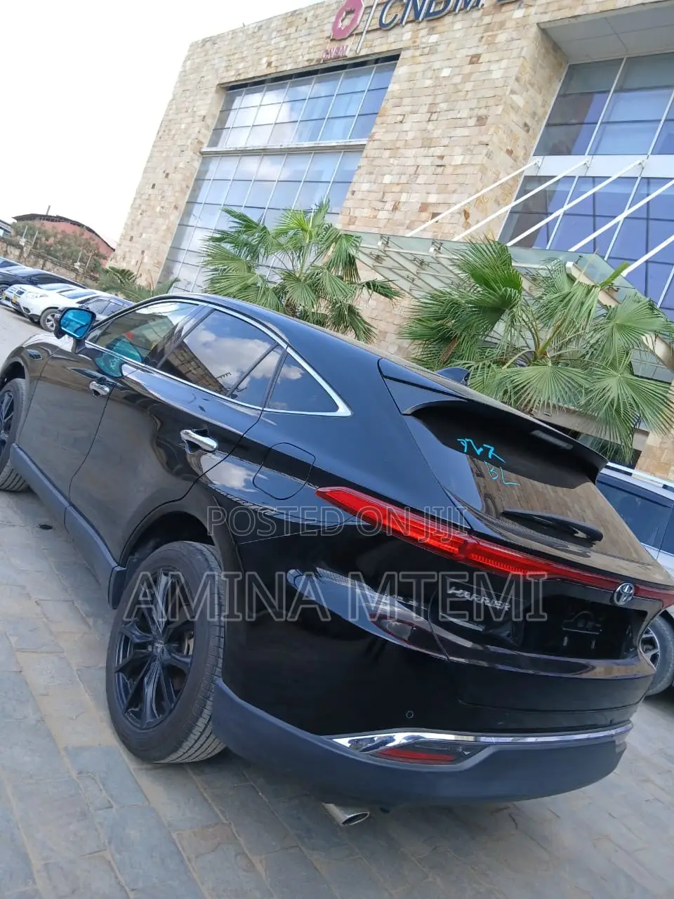 Toyota Harrier 2.0 2020 Black