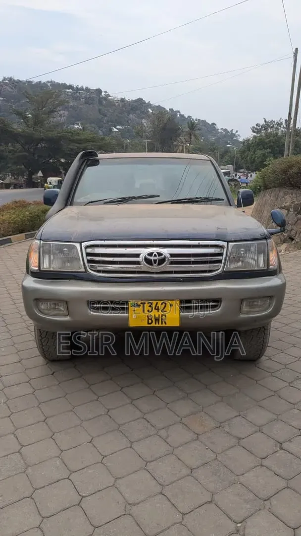 Toyota Land Cruiser 2000 Blue