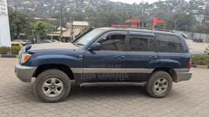 Toyota Land Cruiser 2000 Blue