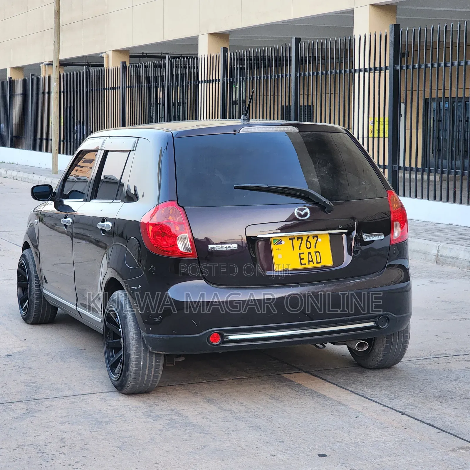 Mazda Verisa 2009 Brown