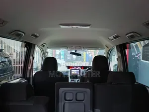 Toyota Noah 2007 Silver