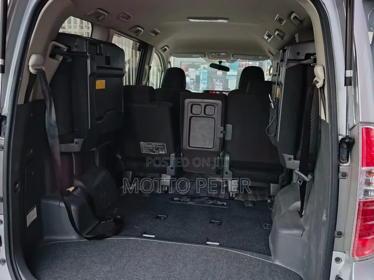 Toyota Noah 2007 Silver