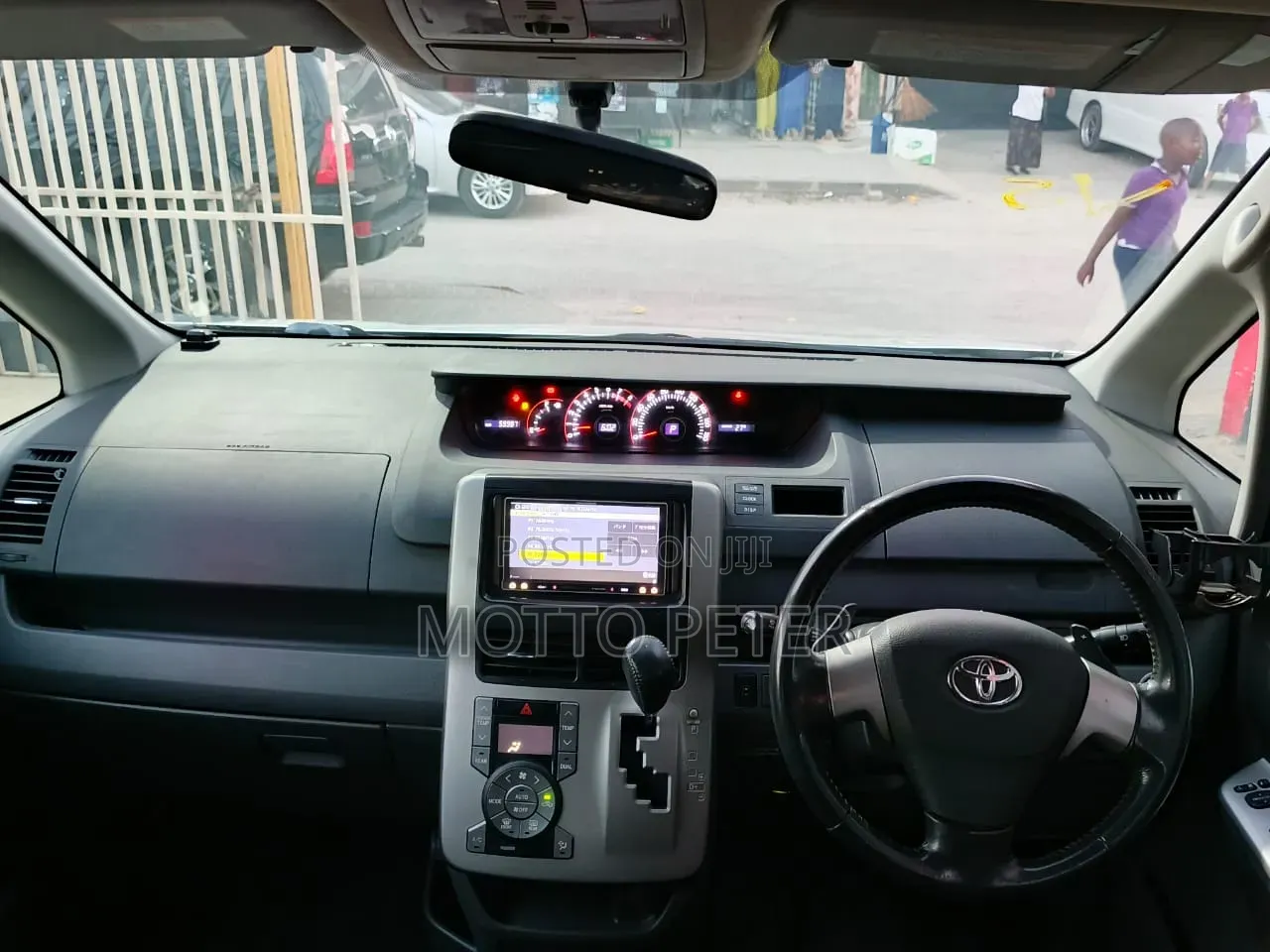 Toyota Noah 2007 Silver