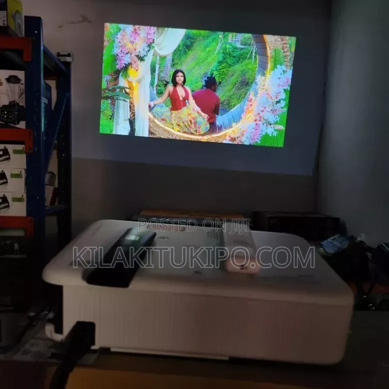EpiqVision Flex CO-FH02 Full HD 1080p Smart Portable Projector