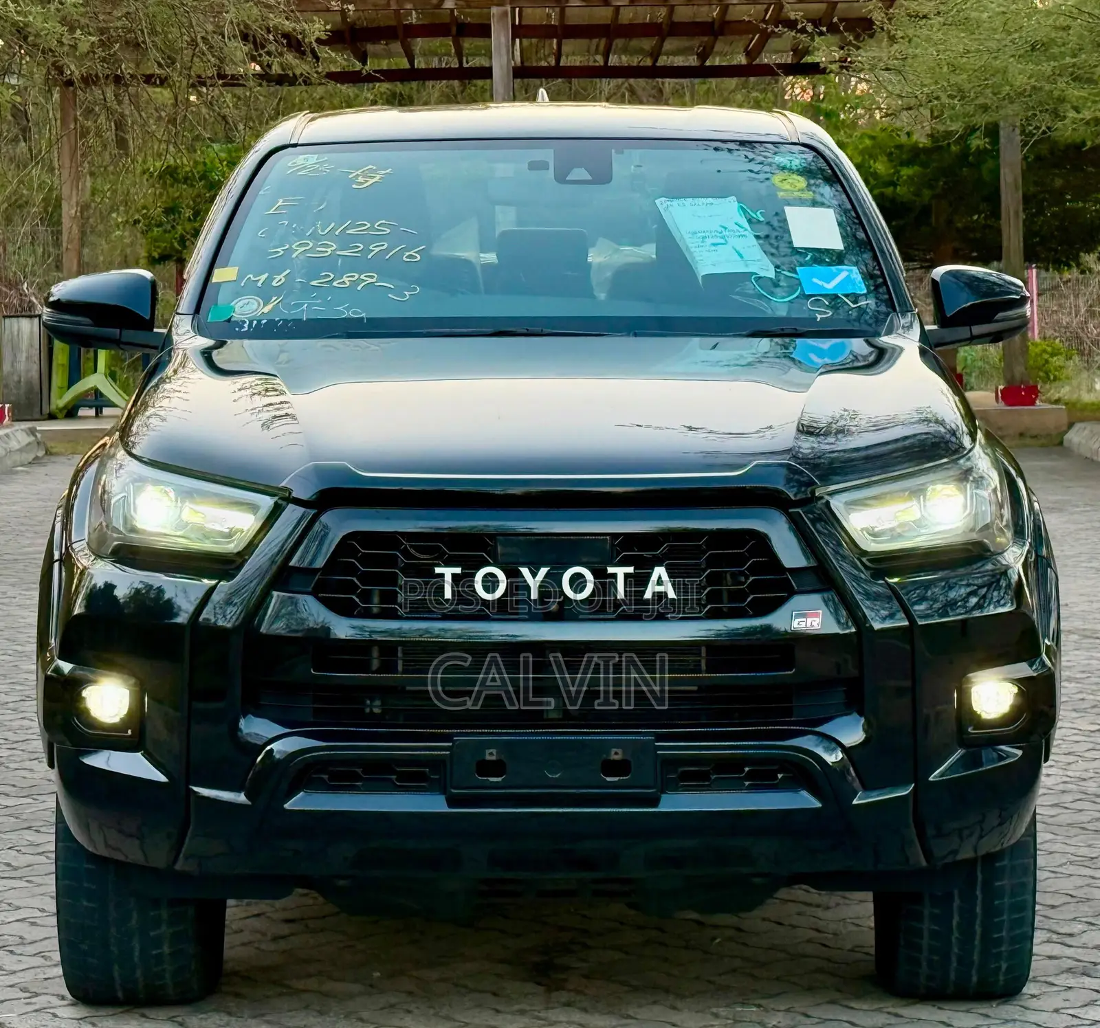 Toyota Hilux 2022 Black