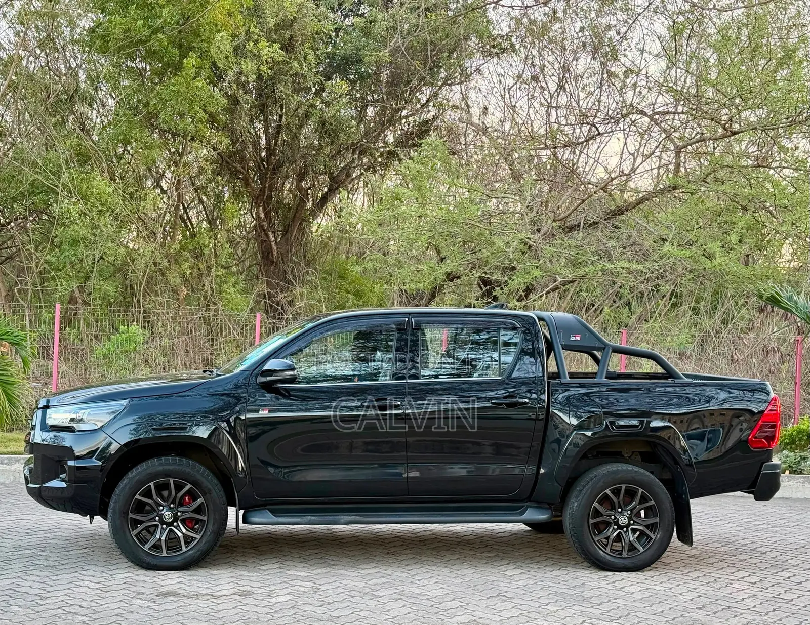 Toyota Hilux 2022 Black