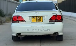 Toyota Crown 2006 White