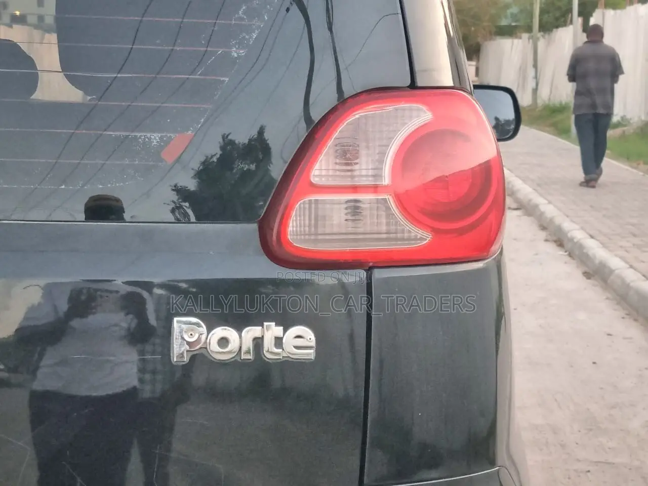 Toyota Porte 2004 Black