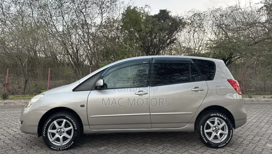 Toyota Corolla Spacio 2003 Silver
