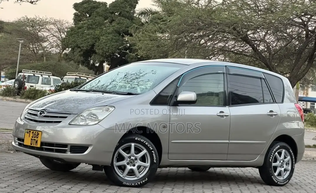 Toyota Corolla Spacio 2003 Silver