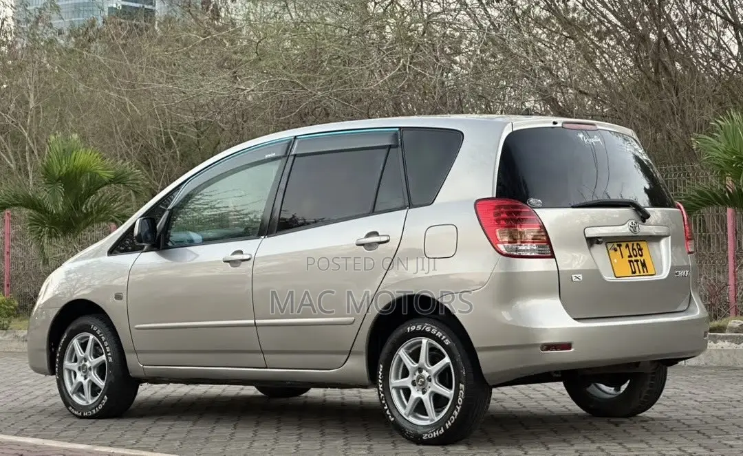 Toyota Corolla Spacio 2003 Silver