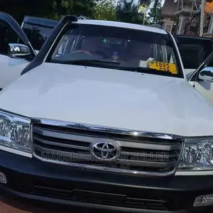 Toyota Land Cruiser 2003 White