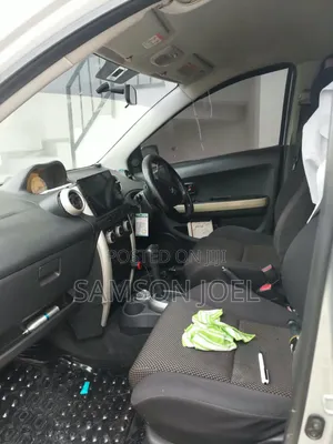 Toyota IST 2004 Silver