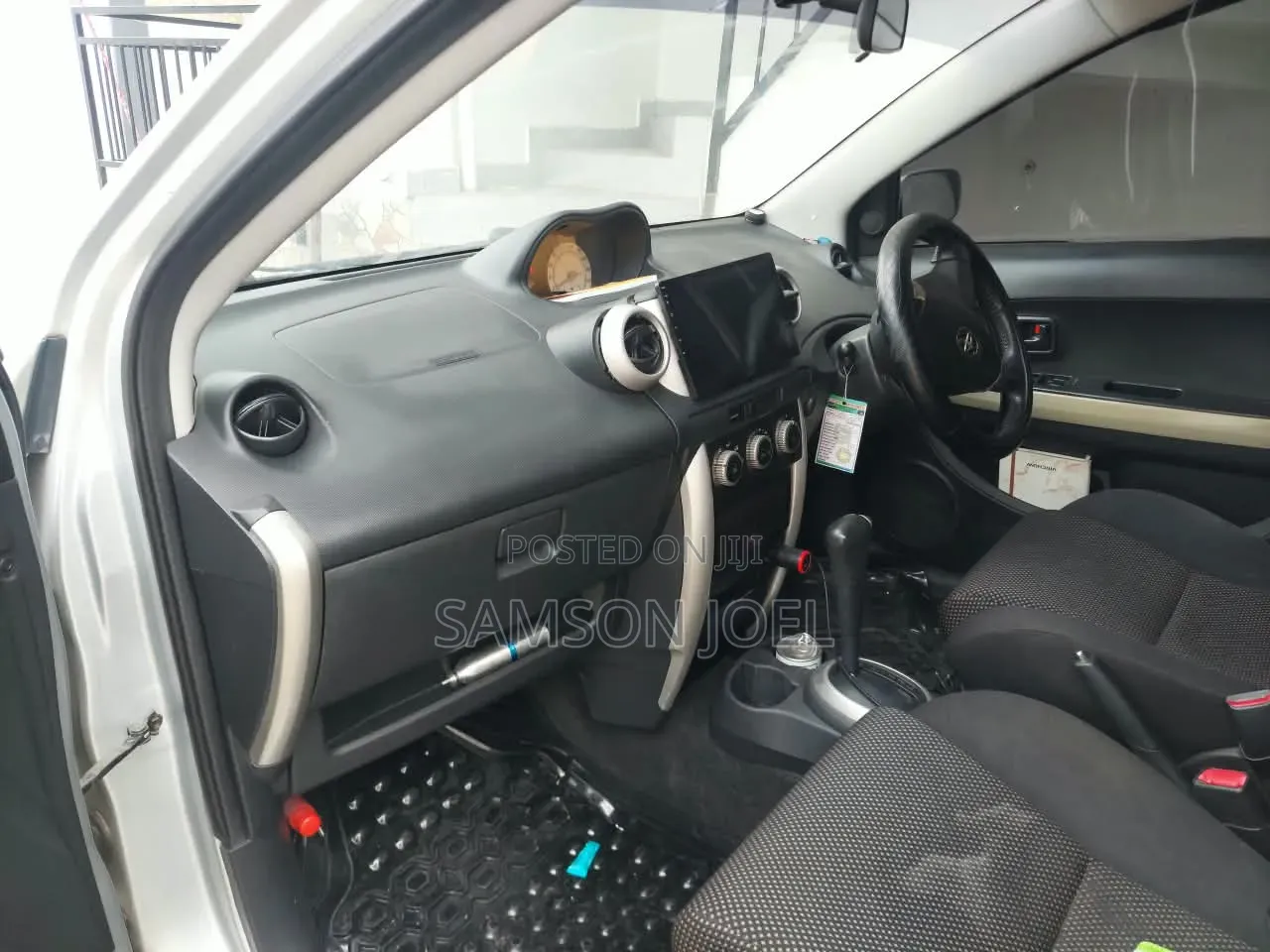 Toyota IST 2004 Silver