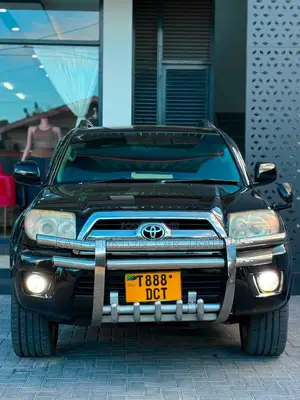 Toyota Hilux Surf 2004 Black