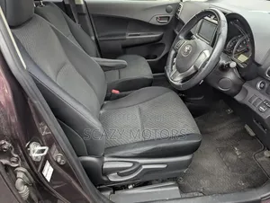 Toyota Ractis 2011 Maroon