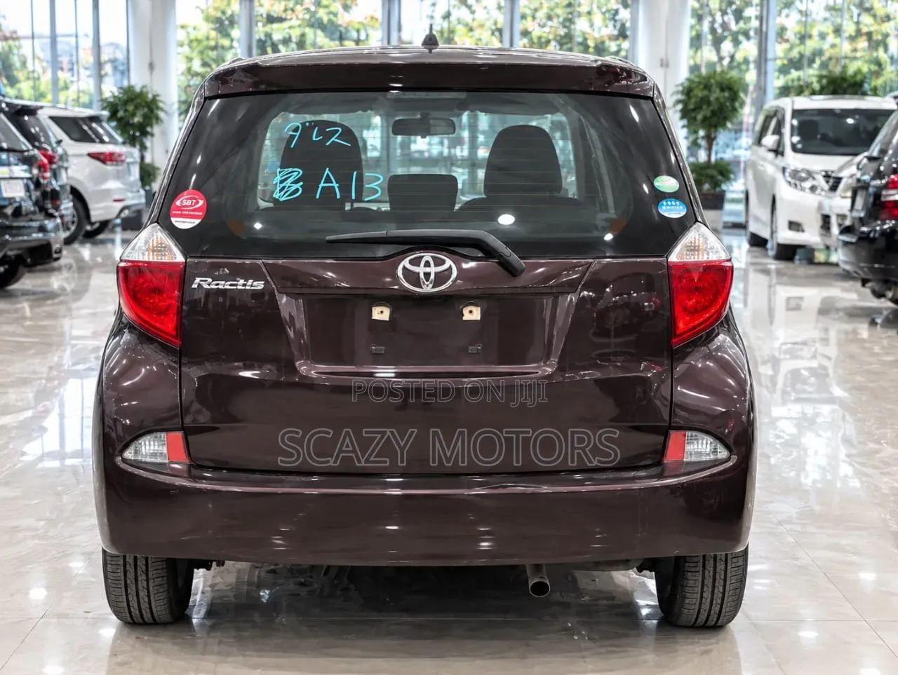 Toyota Ractis 2011 Maroon