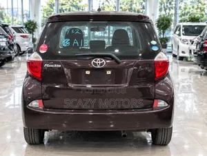 Toyota Ractis 2011 Maroon