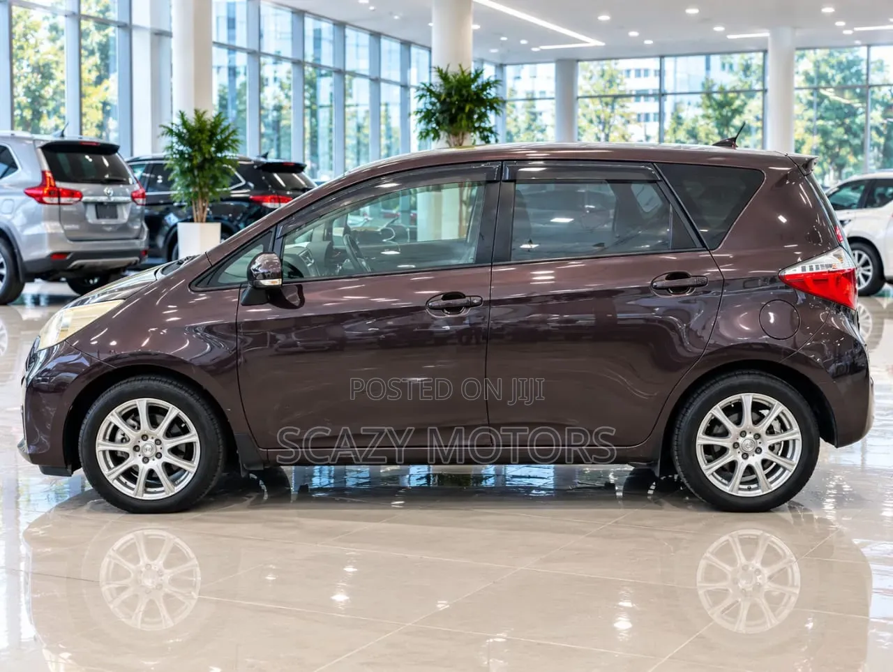 Toyota Ractis 2011 Maroon