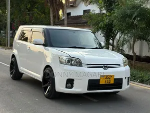 Toyota Corolla Rumion 2008 White