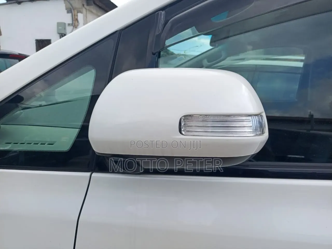 Toyota Vellfire 2009 White