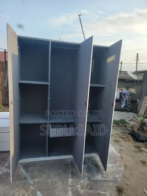 Kabati Milango Mitatu Used Clean