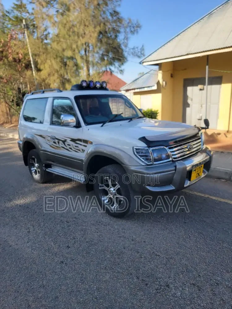 Toyota Land Cruiser Prado 2004 Silver