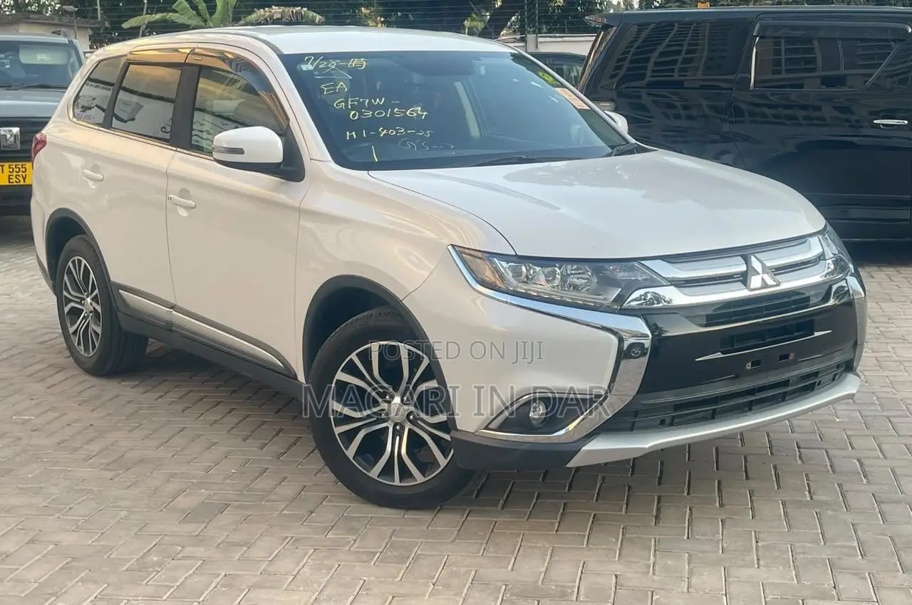 Mitsubishi Outlander 2016 White