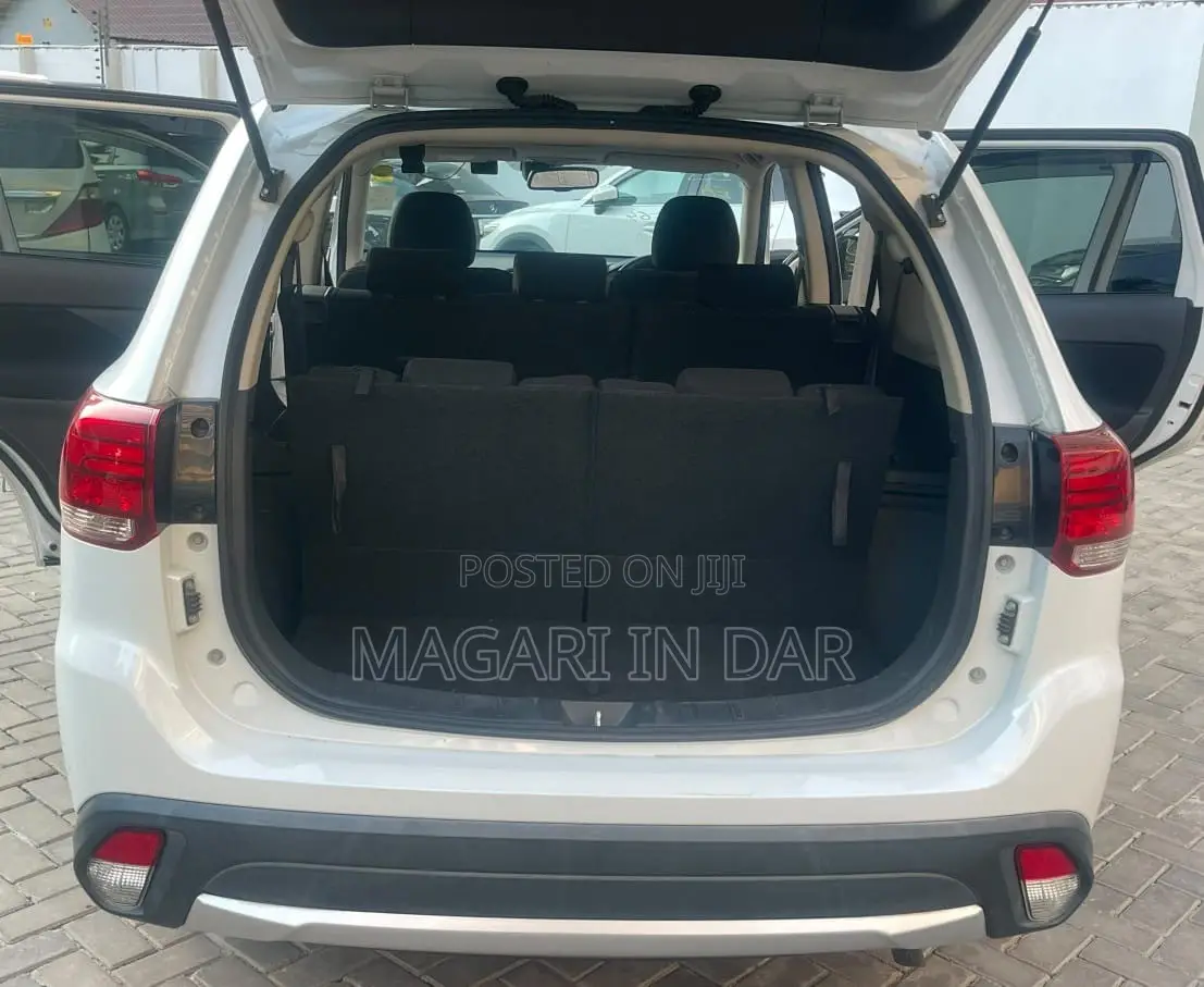 Mitsubishi Outlander 2016 White