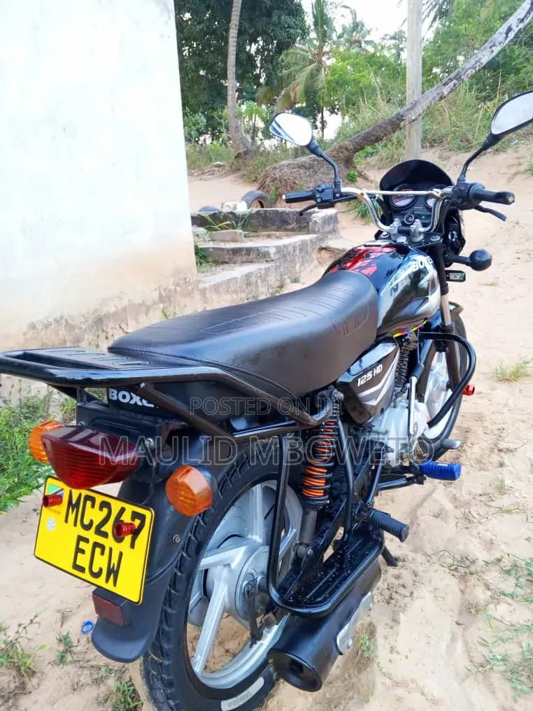 Bajaj Boxer 125 2025 Black