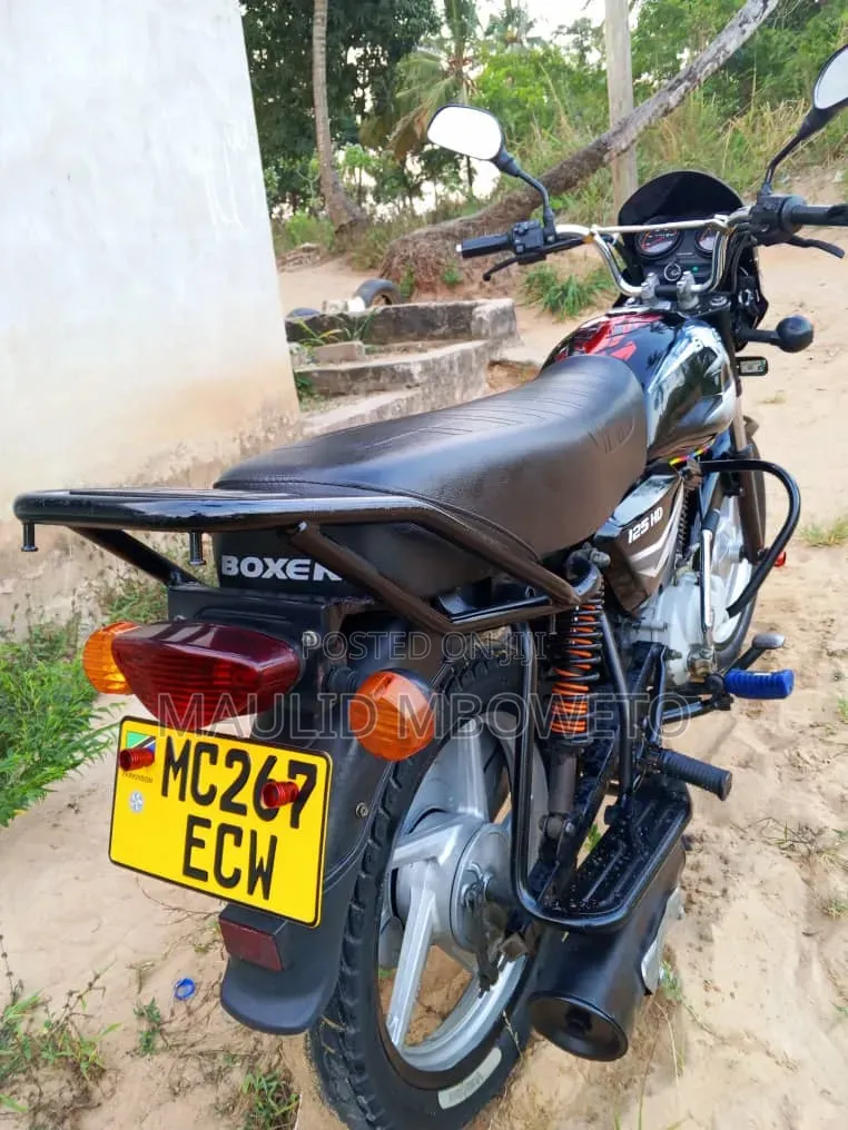 Bajaj Boxer 125 2025 Black